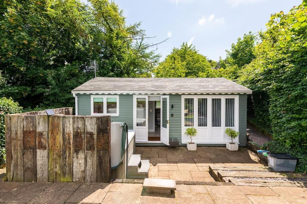 The Summerhouse, Countryside Retreat With Private Hot Tub Bridgnorth Exterior photo