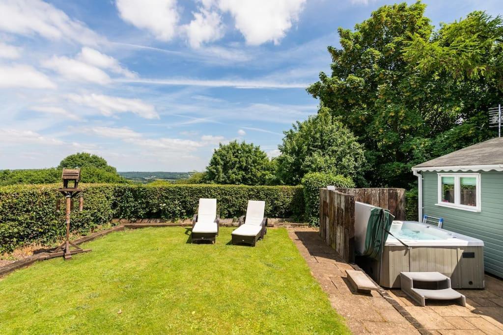 The Summerhouse, Countryside Retreat With Private Hot Tub Bridgnorth Exterior photo