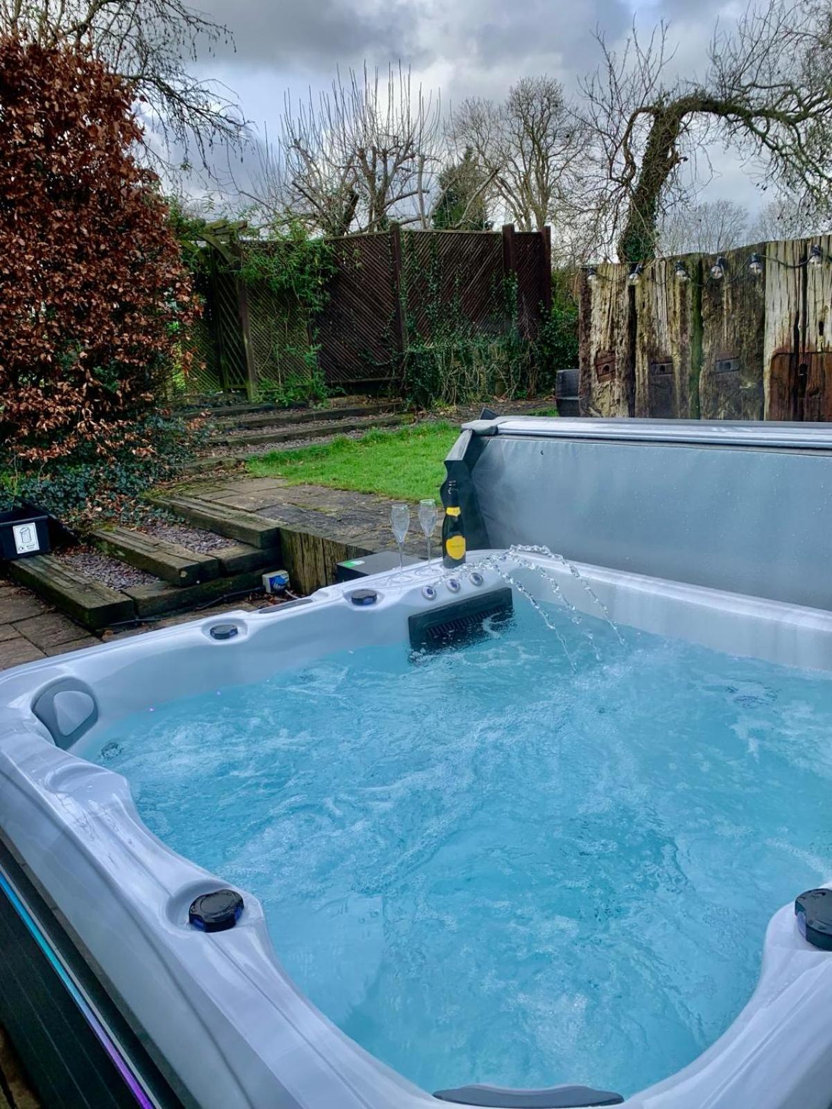 The Summerhouse, Countryside Retreat With Private Hot Tub Bridgnorth Exterior photo