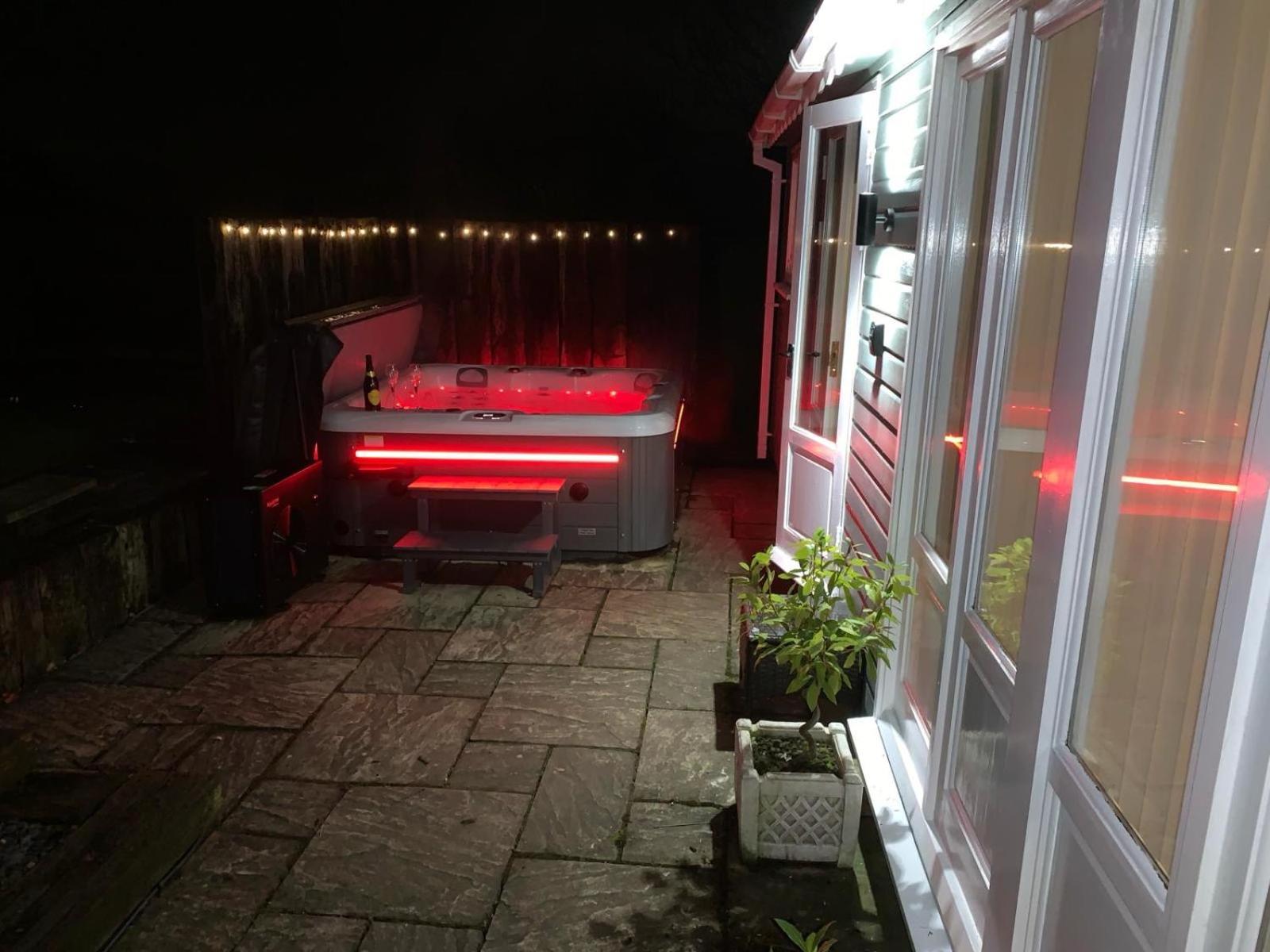 The Summerhouse, Countryside Retreat With Private Hot Tub Bridgnorth Exterior photo